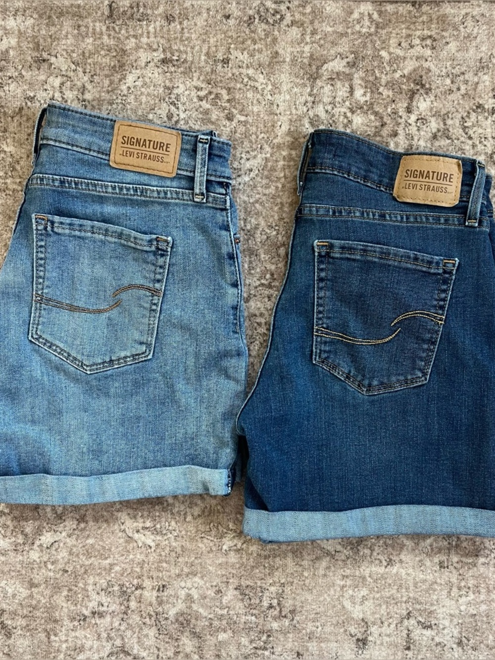 TWO PAIRS Levi’s Signature Mid-Rise Denim Shorts Size 26